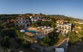 Pantheon Apartments & Studios